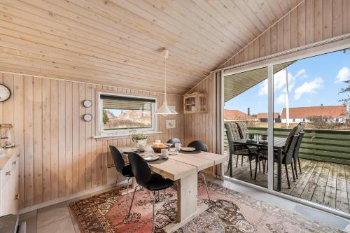 Vista exterior, Cozy Holiday Home With A Large Enclosed Terrace in Ringkobing