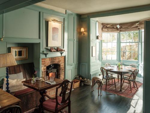 The Grosvenor Arms - image 10