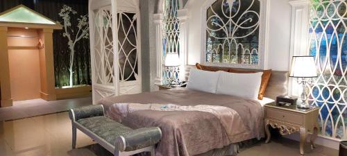 1 queen bed