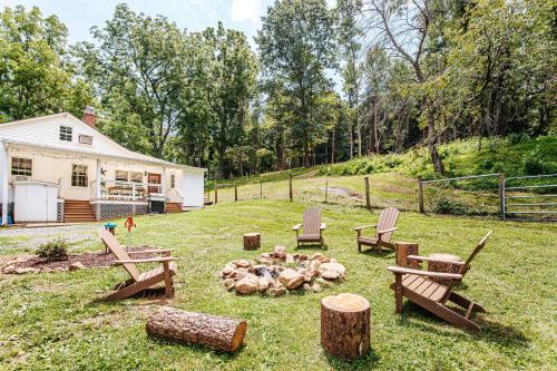 The Farmhouse at Hollow Hill in Luray, USA