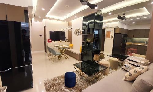 Stylish & Spacious Place Near BGC Fast Wi-Fi, Manila