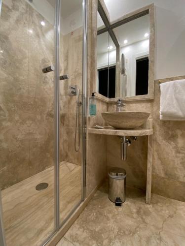 Single Room image 10