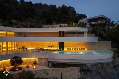 Villa with Private Pool image 8