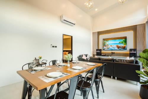 Restaurant, Black Rocher Poolvilla Huahin near Hutsadin Elephant Foundation