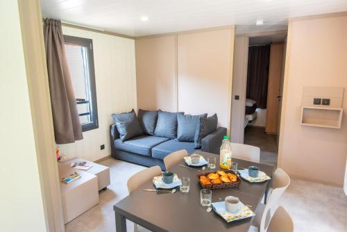 Gîte Chalet 4/6 pers. - Camping Les Berges du Bramont (Gite Chalet 4/6 pers. - Camping Les Berges du Bramont) in 芒德