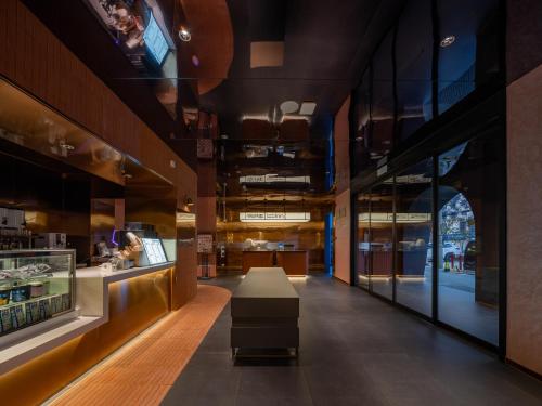 Lincang Hot Limited Edition Designer Hotel
