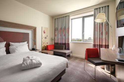 room detail thumbnail 1