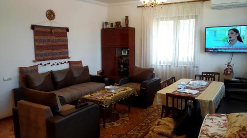 Зручності, Syunyats guest house in Халідзор