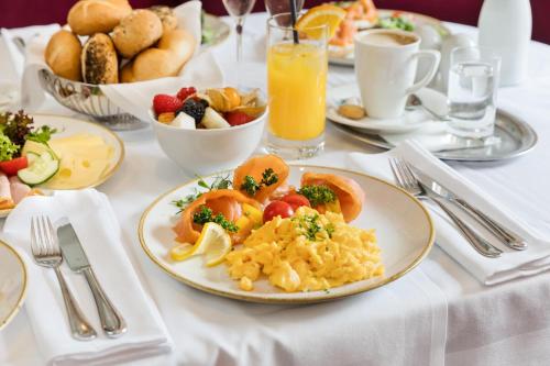 Austria Trend Hotel Maximilian - image 12