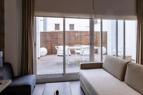 Two-Bedroom Apartment with Terrace image 6