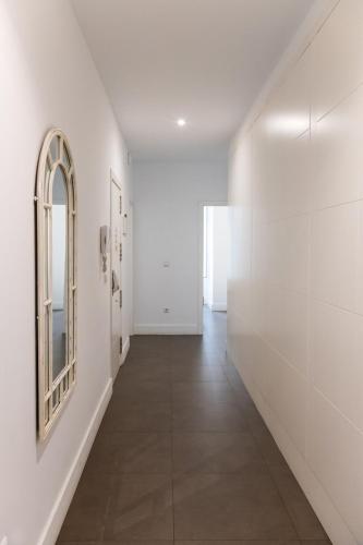 Two-Bedroom Apartment with Terrace image 5