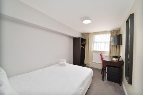 Ivy Bush Royal Hotel by Compass Hospitality - image 7