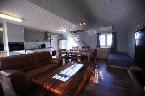 Arctic Motell in คอโตเคโน