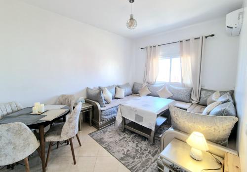 cloud appartement vue sur la montagne et kasbah in Al Mohammadi