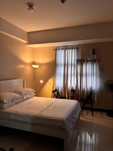 101 Newport West wing condominium, Metro Manila