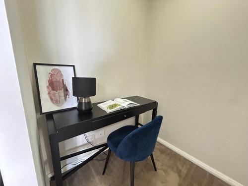 Riverside 2beds with parking