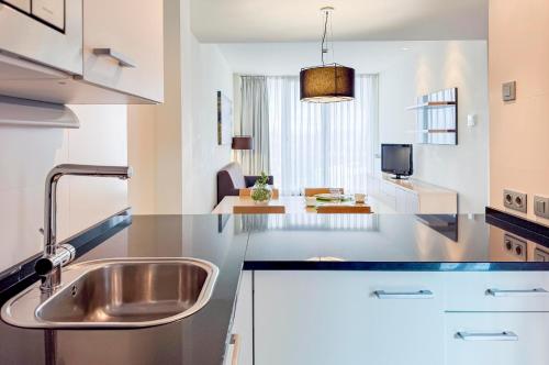 ห้องครัว, Sercotel Jardines de Uleta Suites in บิตอเรีย