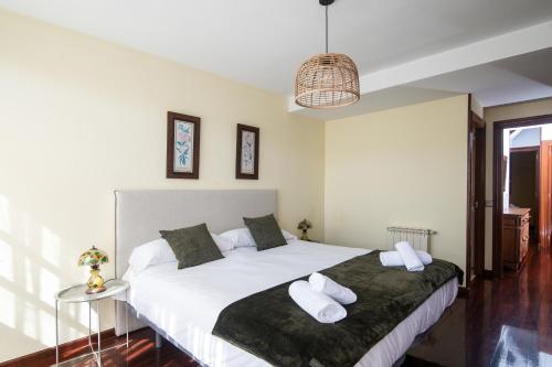 Casa 4 habitaciones, playa a 500m gîte à louer Poo