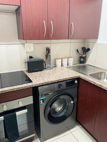 Jackal Luxury Escape in Roodepoort