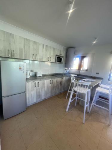 "Marenostro" Dpto #2, edificio frente al mar in Αλγαρόμπο