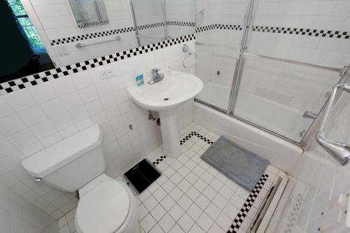 Charming 3-Bedroom Apartment in Midtown West, New York (Foto 9)