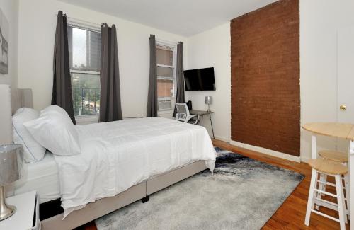 Létesítmények, Cozy Studio Steps to Central Park Upper E Side near Guggenheim Múzeum