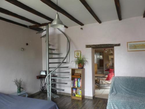 Gîte Ô Pois Papillon (Gite O Pois Papillon) in Marillac-le-Franc