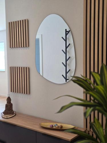 บริการและสิ่งอำนวยความสะดวก, ADA5, Apartment mit Küche, Badewanne, Balkon, Terrasse, Parkplatz vor dem Haus, ruhig gelegen (Großes Apartment mit Kuche, Dusche, Badewanne, Balkon, Parkplatz vor dem Haus, schnelles Internet, A) in คูล์มบาค