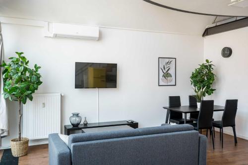 Fantastic Loft with Balcony - main image