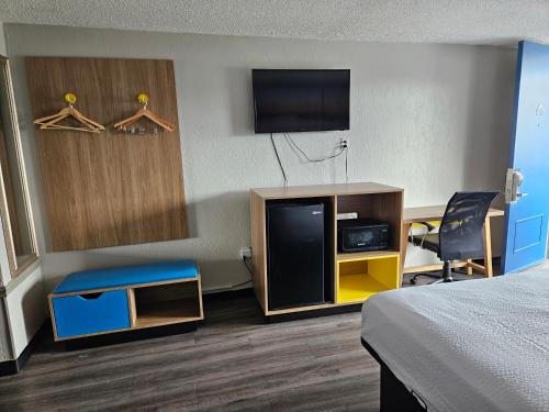 Days Inn by Wyndham Washington - main image
