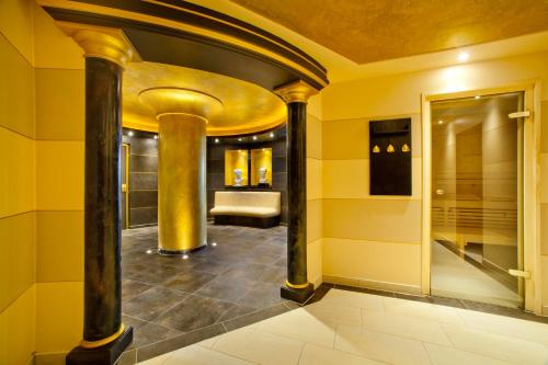 Hotel Schlosskrone - image 10