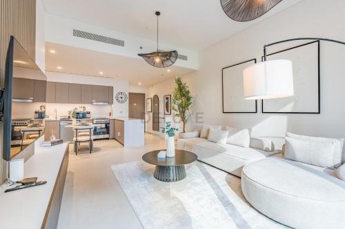 City Vibe 1BR with Outdoor Space, Walking Distance to Burj Khalifa and Dubai Mall, Grande, Downtown Dubai by Deluxe Holiday Homes, Dubai (photo 2)