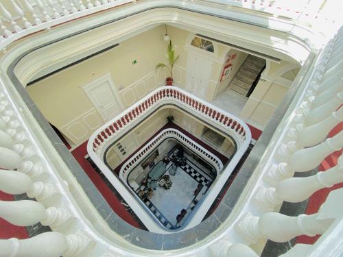 Hotel Las Cortes De Cádiz - image 4