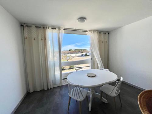 Apartment image 3