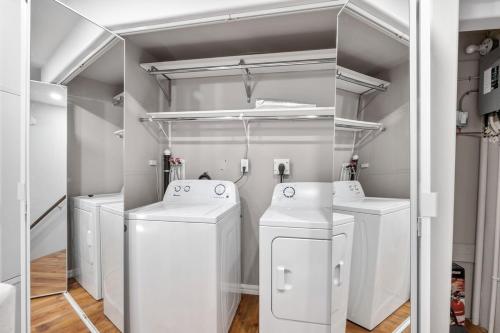 New Renovated Home With Jacuzzi