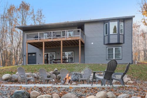 Boy Lake Lodge, Remer