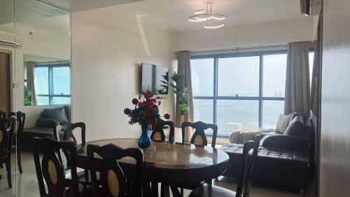 2BR Grand Riviera Suites by MrSayla, Manila (photo 3)