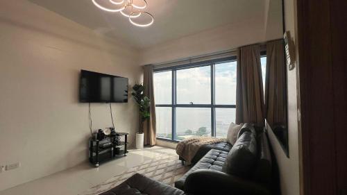 2BR Grand Riviera Suites by MrSayla, Manila (photo 10)