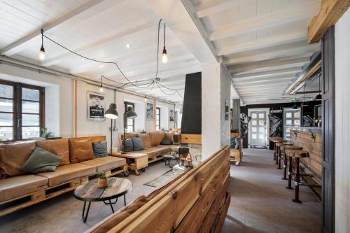 Shared lounge/TV area, CHALET AUBERGE - Les Melezes in Tignes