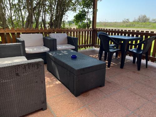 Family Room with Garden View