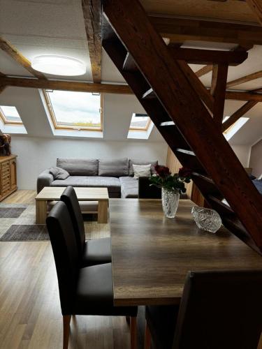 صالة مشتركة/ منطقة التلفزيون, Apartment 5 Studio in Gera