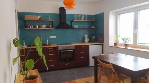 Ubytovani Na Pesine - Private Parking in Dolní Chabry