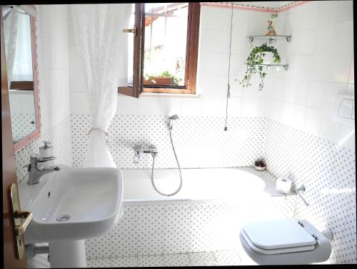Bathroom, Villa Campo dei Fiori in Casciago