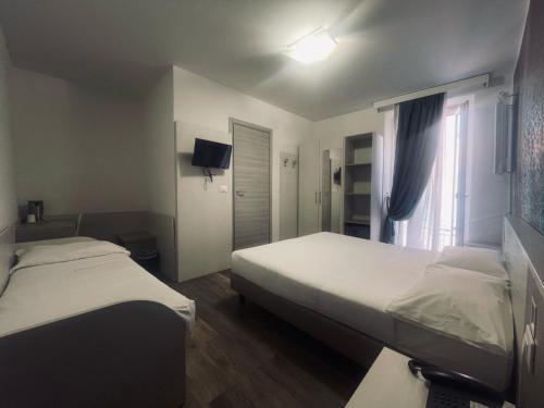 Triple Room image 4