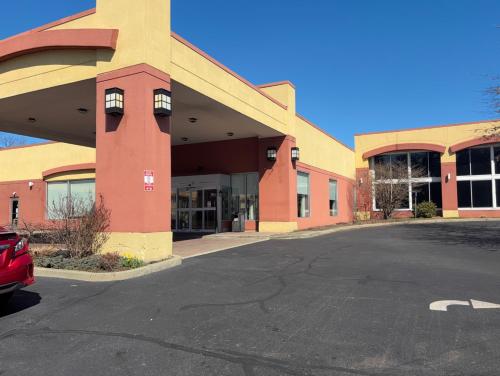 Hamden Hotel and Suites HAMDEN - NEW HAVEN in 哈姆登