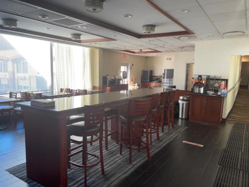 Hamden Hotel and Suites HAMDEN - NEW HAVEN in 哈姆登