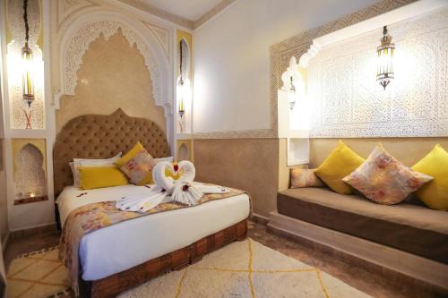 Riad Melhoun & Spa - Tap to explore photos