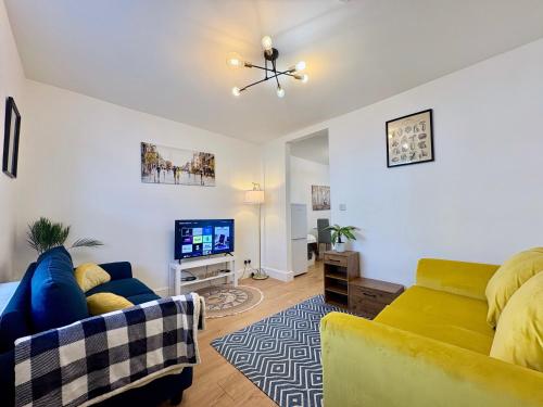 Charming Victorian Terrace House Quick Walk to Station in ดาร์ทฟอร์ท