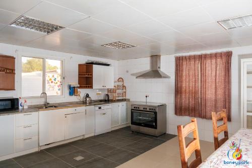 Cozy Studio Chalets in Al-Wathba North