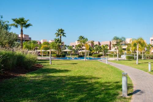 Elegant Appartement Piscine Golf et Wifi - image 7